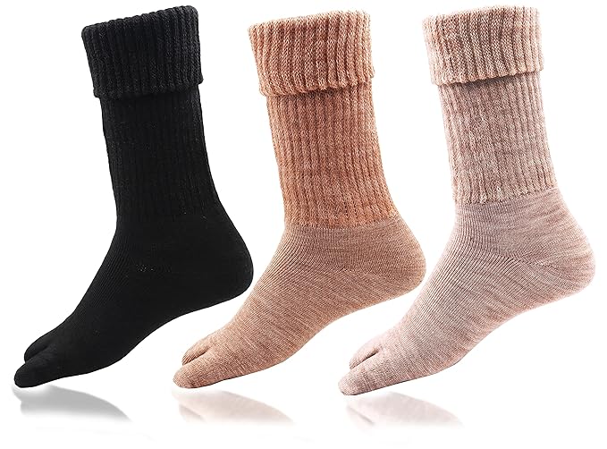 RC. ROYAL CLASS Women's Calf Length Towel Thick Woolen Thumb Socks Pack of 3 Pairs